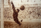 1952-o4-23-R.Madrid6-R.Oviedo3-Gol de Falín